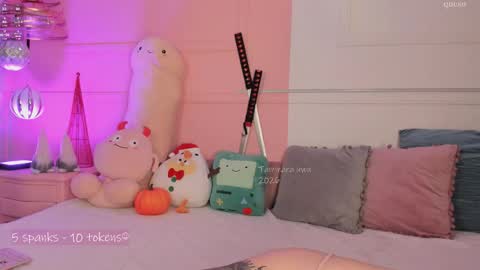 _tammarra_ online show from January 13, 9:33 pm