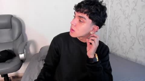 _taylorblack online show from March 18, 11:38 am