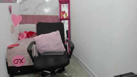 tinny online show from February 19, 2:22 pm