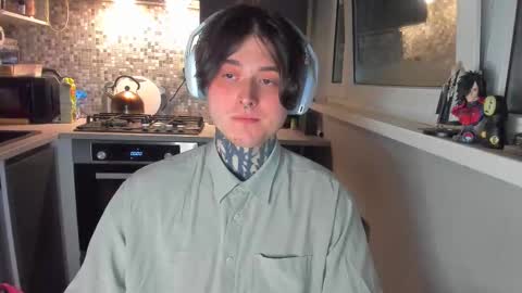 _torfin_ online show from February 8, 8:23 pm