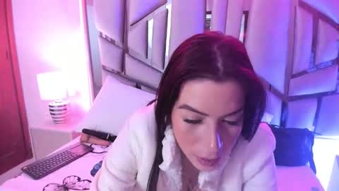 _valeria_saenz_ online show from September 10, 3:40 am