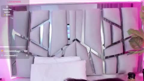 _valeria_saenz_ online show from September 21, 4:05 am