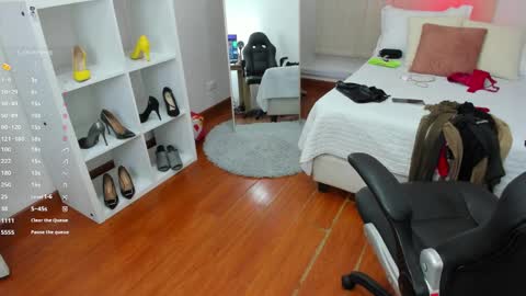 Sol online show from March 9, 1:59 pm