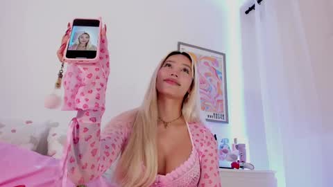   online show from March 1, 9:37 pm