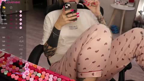 Alis online show from November 12, 8:05 am