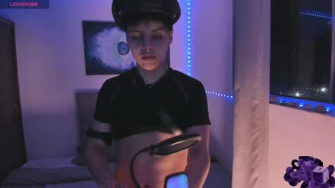 Aron Walker online show from October 26, 2:56 am