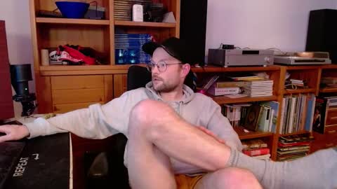 _whoisthatguy_ online show from February 3, 5:06 pm