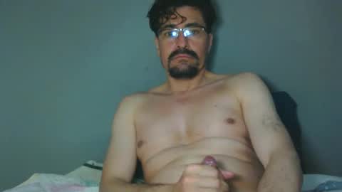 _yjesneth2011 online show from April 1, 11:23 pm