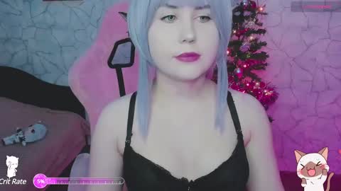 Mia online show from December 27, 3:04 pm