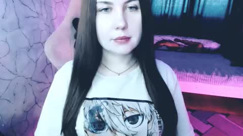 Mia online show from December 3, 4:57 am