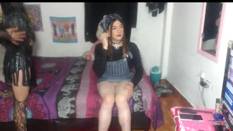 _zasha_18 online show from November 16, 4:14 am