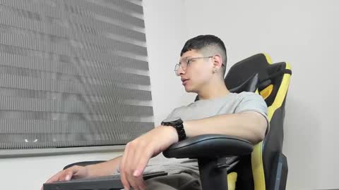 alejo online show from February 3, 3:53 am