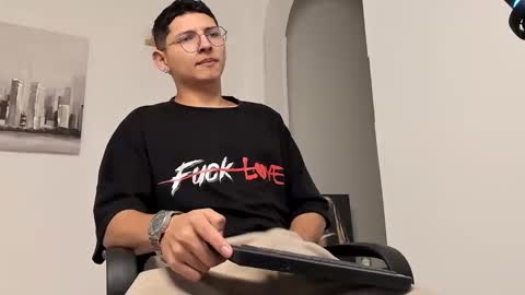 alejo online show from March 8, 1:28 am