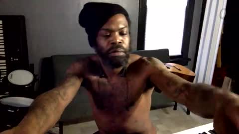 a_rizzy85 online show from February 12, 9:40 pm