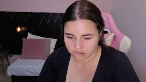 Abby Lee  online show from April 6, 7:15 pm