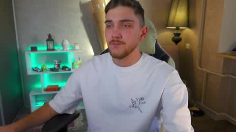 Alex online show from February 27, 5:18 am