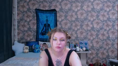 Alice online show from February 1, 8:28 pm