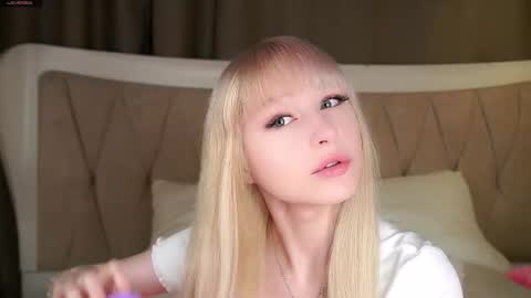 Amy online show from October 4, 5:22 pm