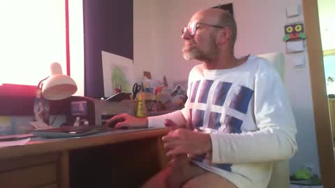 Amigo68 online show from December 19, 10:34 am