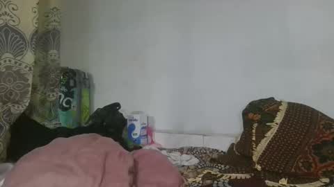 aangevelo online show from November 22, 6:39 pm