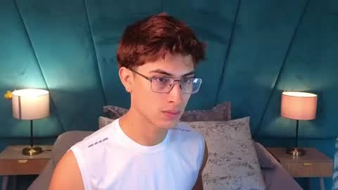Aaron Ezequiel online show from July 2, 1:38 pm