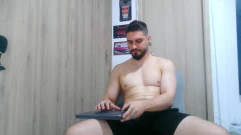 Aaron kwok online show from October 30, 2:34 am