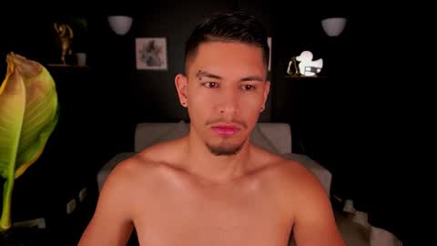 AARON  online show from September 11, 10:38 am