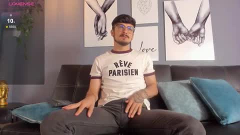 Snapshot of aaronfuentes7 chatting on September 30, 6:51 pm aaronfuentes7 online show from September 30, 6:51 pm