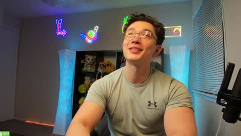 buddy online show from December 6, 5:14 am