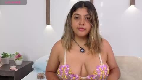 Abbygail online show from December 18, 12:44 pm