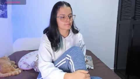 Abby Saenz online show from September 30, 9:47 pm