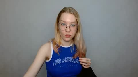 Snapshot of abbymoore__ chatting on February 2, 1:08 pm Abby Lovense is active online show from February 2, 1:08 pm