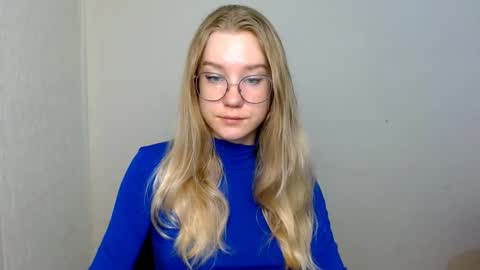 Abby Lovense is active online show from November 26, 9:06 am