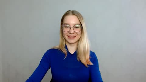 Snapshot of abbymoore__ chatting on February 26, 10:38 am Abby Lovense is active online show from February 26, 10:38 am
