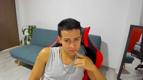 Independence model AbelAsburgo online show from March 11, 6:49 am