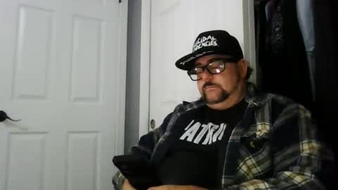 AJ online show from May 17, 11:36 pm