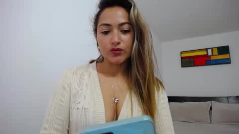 ximena online show from February 12, 12:33 pm