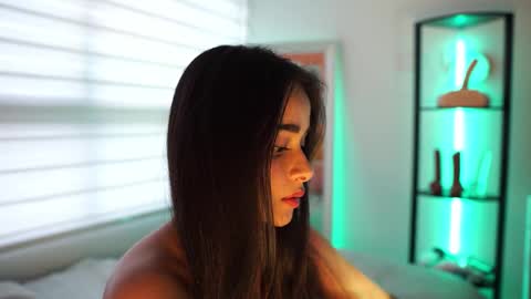 Abigail online show from March 1, 10:36 pm