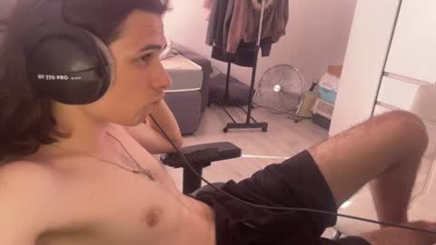 hi  cum in pvt noi extra tip online show from August 6, 12:36 pm