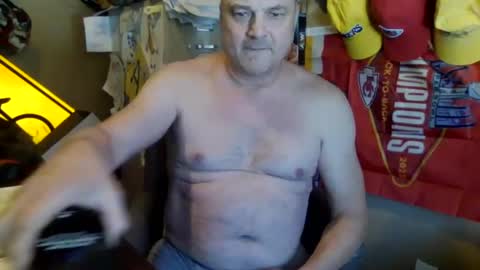 aboringguy online show from January 8, 5:15 pm