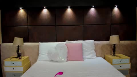 abril_cooper11 online show from November 11, 5:48 pm