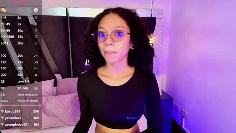 Snapshot of abril_lee__ chatting on February 17, 11:00 pm  Abril  online show from February 17, 11:00 pm