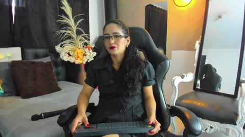 Abril online show from April 22, 2:46 pm