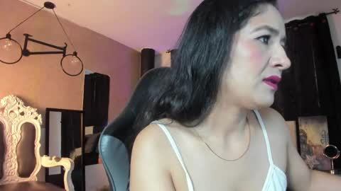 Abril online show from May 5, 2:56 pm