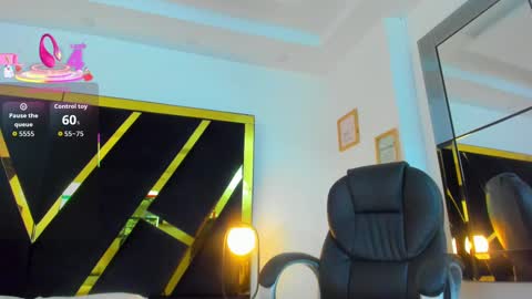 Snapshot of adalinarusell_ chatting on October 1, 3:33 pm adalinarusell_ online show from October 1, 3:33 pm