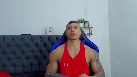 Snapshot of adam_boss chatting on October 9, 10:15 pm adam boss online show from October 9, 10:15 pm