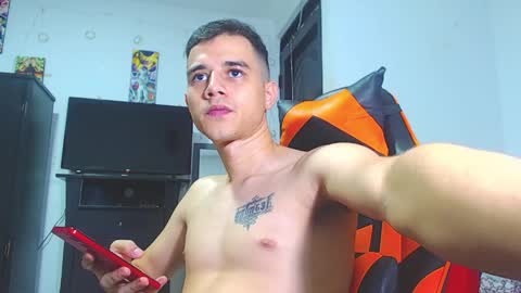 adam hot11 online show from April 3, 12:28 am