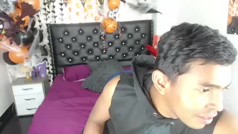 adam_morgan2 online show from October 12, 3:59 pm