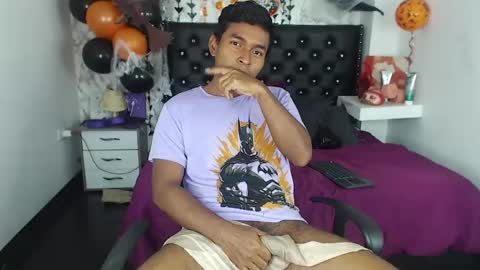 adam_morgan2 online show from October 23, 7:32 am