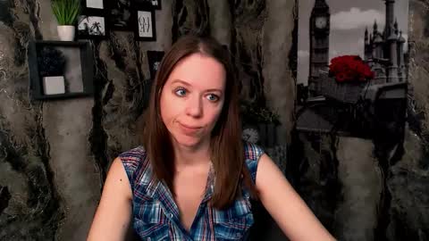 adamais_ online show from December 22, 7:26 am